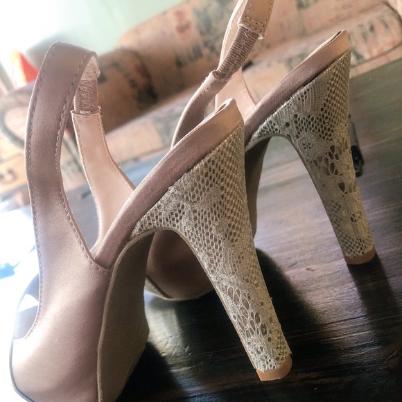 Forever by Paula Abdul Suede Lace High Heels👑💅🏻 - Picture 6 of 13